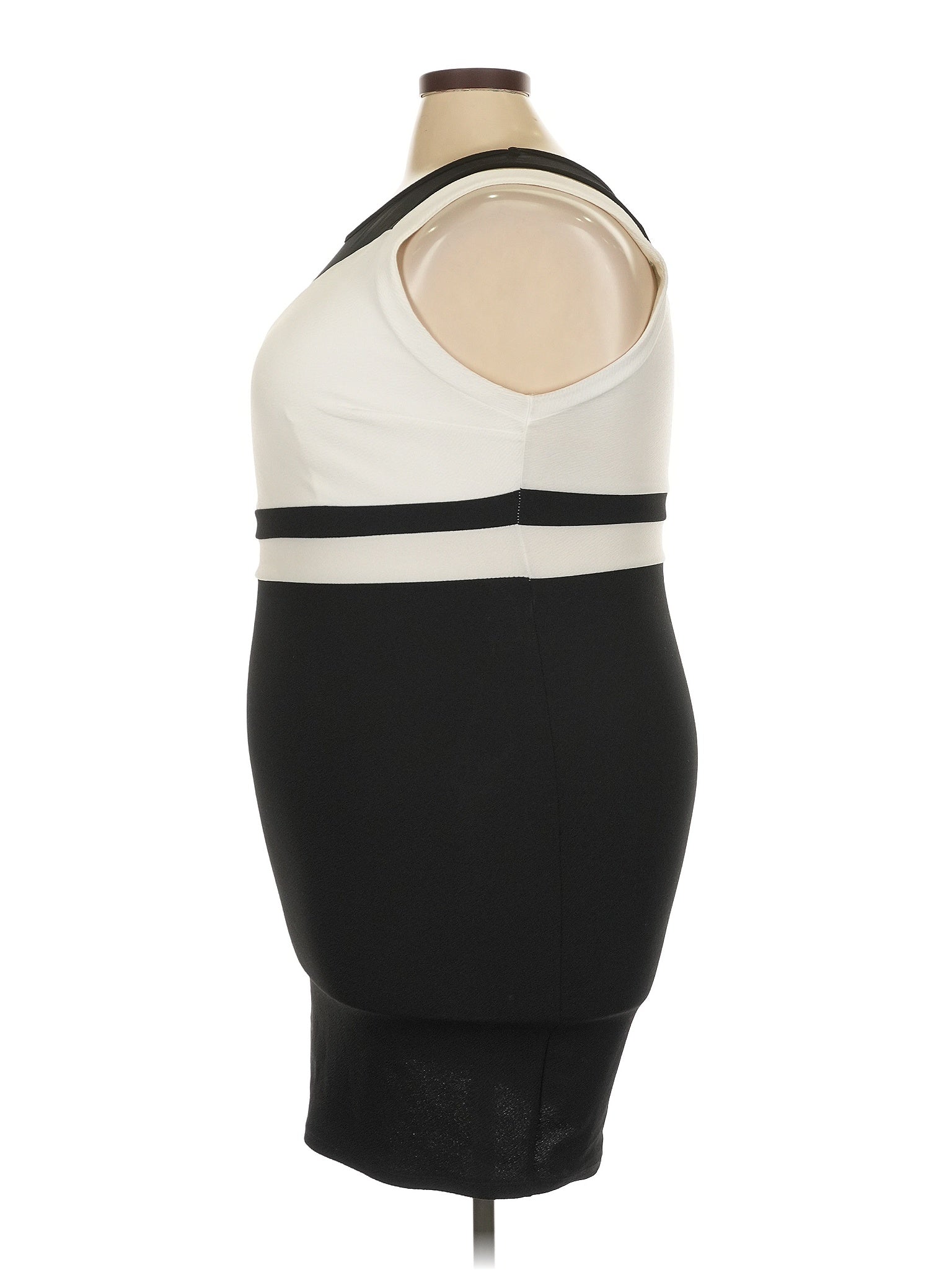 4 size - 3X W
