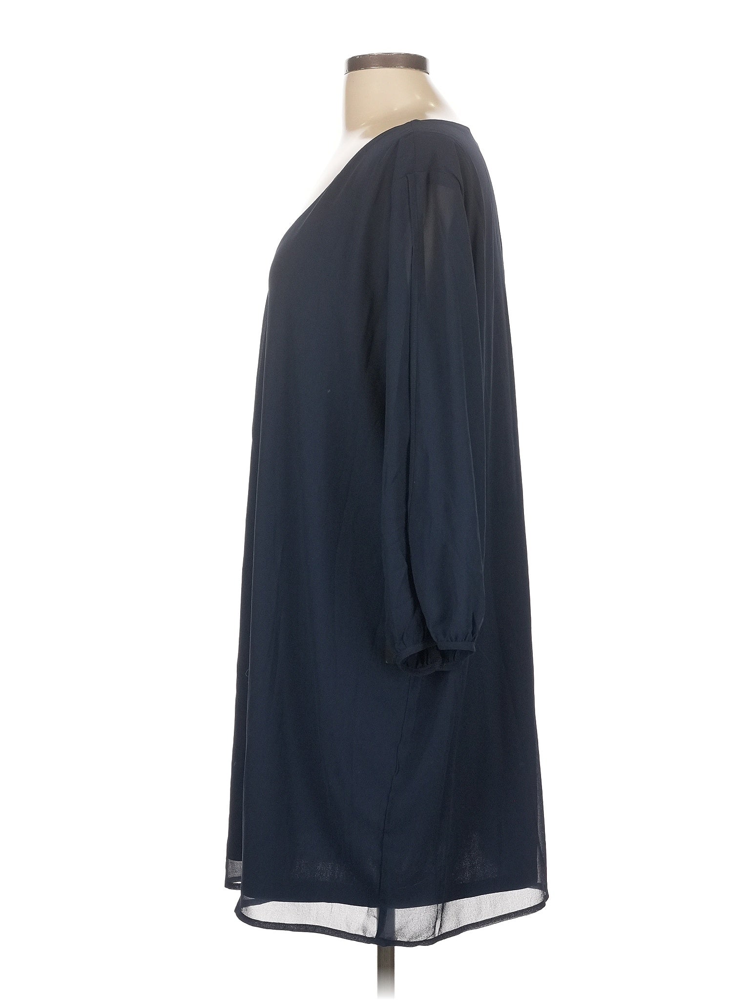 4 size - XL (Estimated)