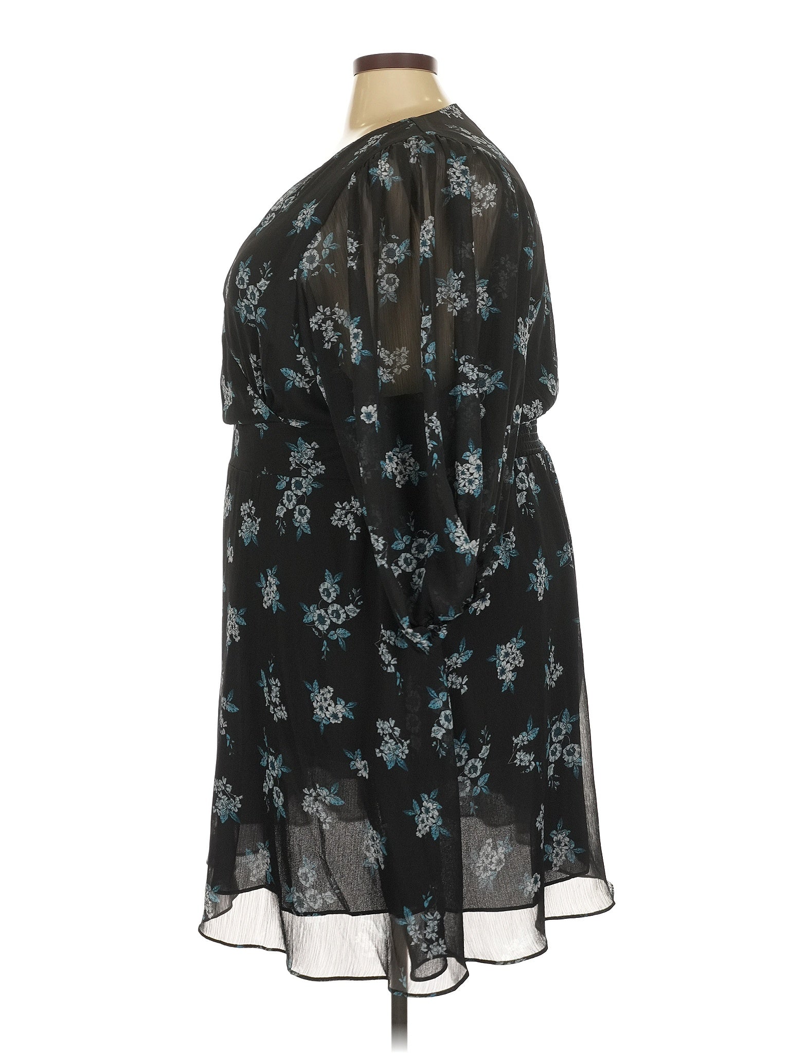 4 size - 22 W