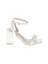 1 shoe size - 8