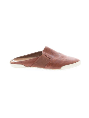 1 shoe size - 7