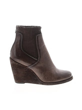 1 shoe size - 9 1/2
