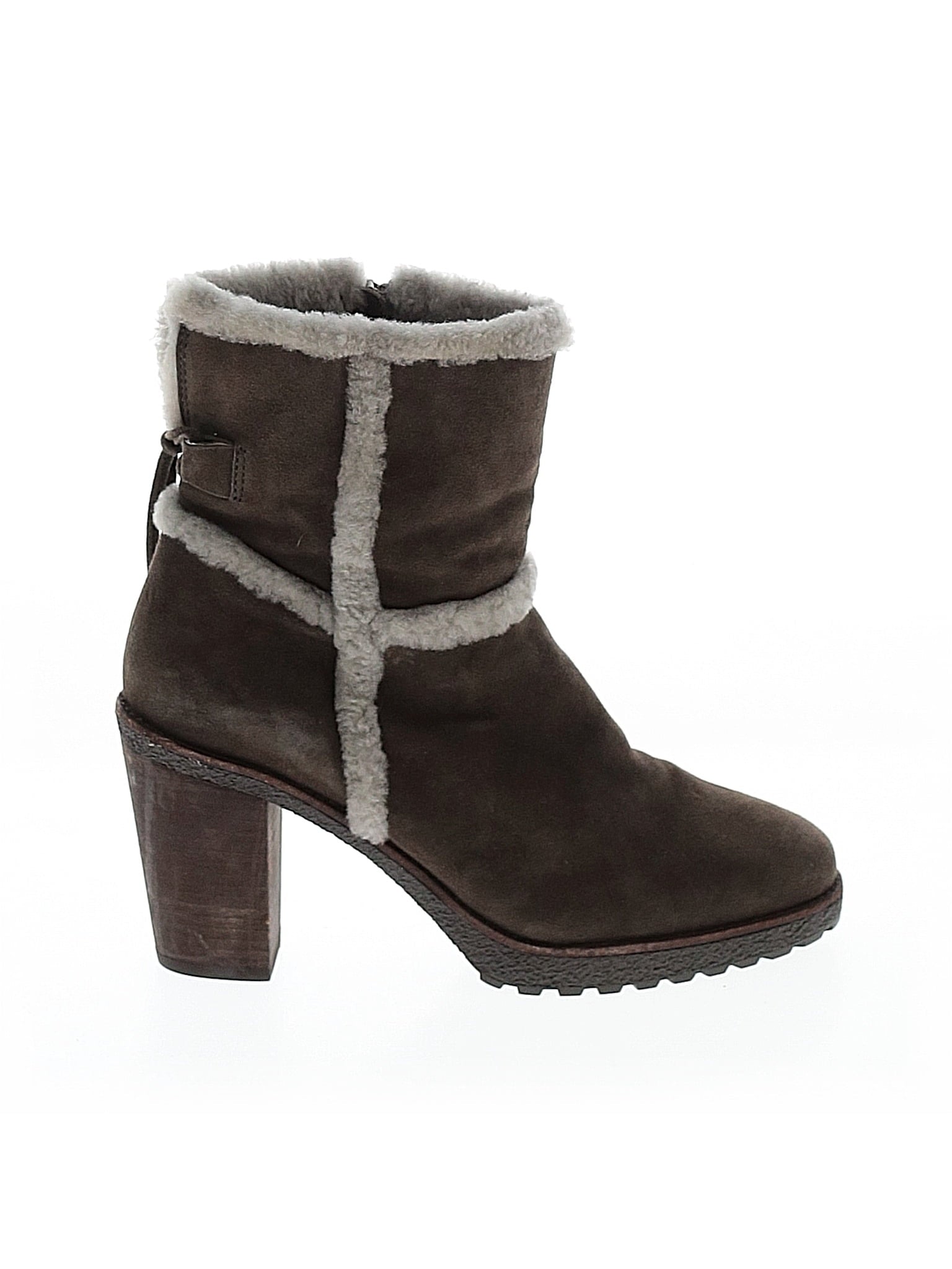 1 shoe size - 9