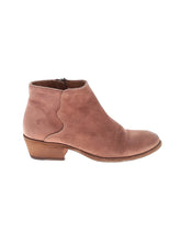 1 shoe size - 9
