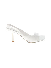 1 shoe size - 9