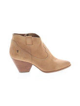 1 shoe size - 9 1/2