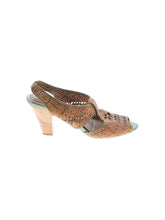 1 shoe size - 6
