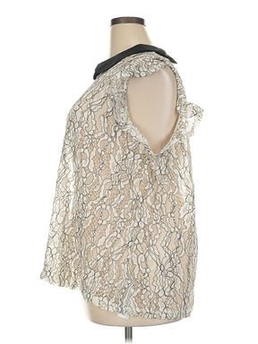 4 size - 22 W (XL) W