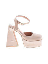 1 shoe size - 8