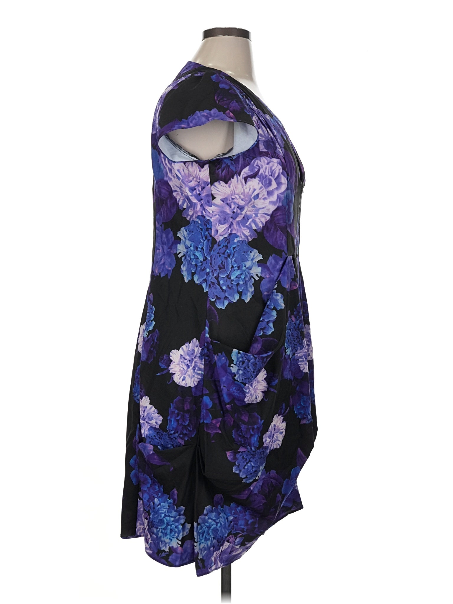 3 size - 14 W (XS) W