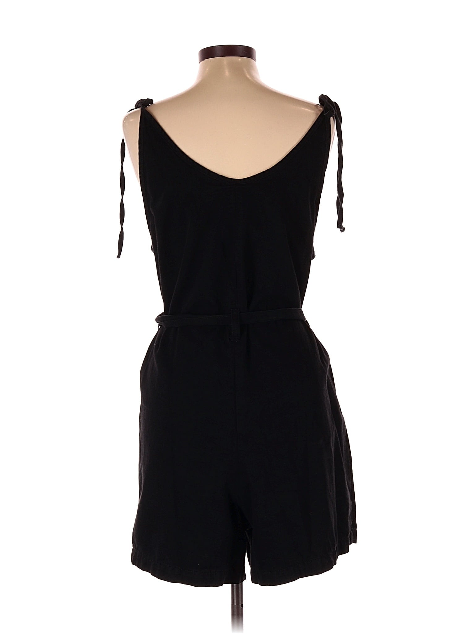 2 size - large(Estimated) W