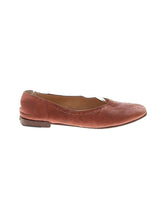 1 shoe size - 9