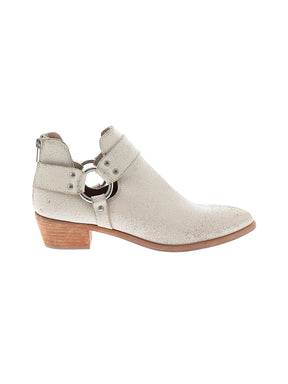 1 shoe size - 10