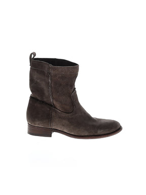 1 shoe size - 7
