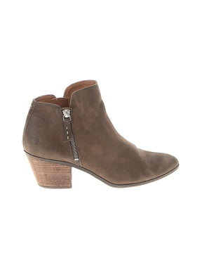 1 shoe size - 10