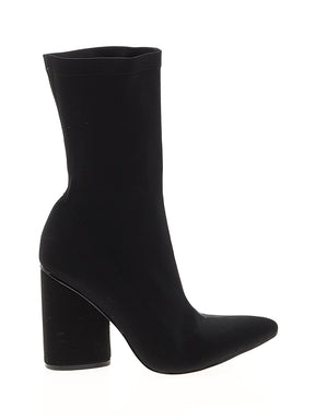 1 shoe size - 8