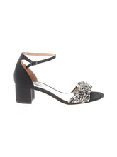 1 shoe size - 8