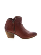 1 shoe size - 6 1/2