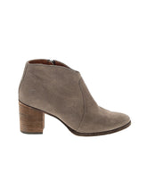 1 shoe size - 8