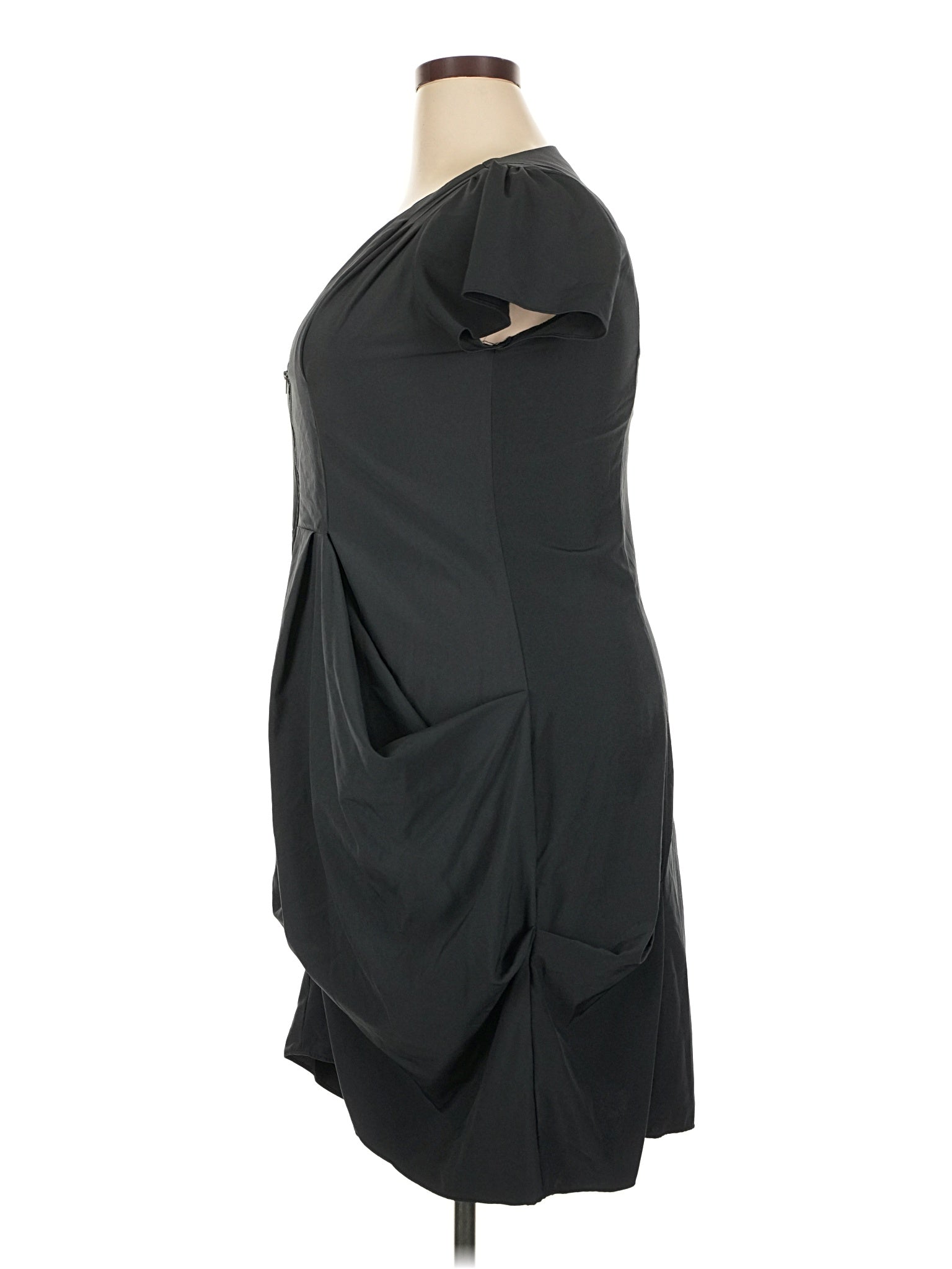 4 size - 18 W (M) W