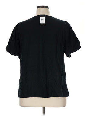 2 size - 14 W (XS) W