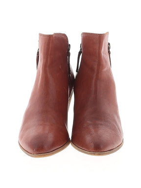 2 shoe size - 9