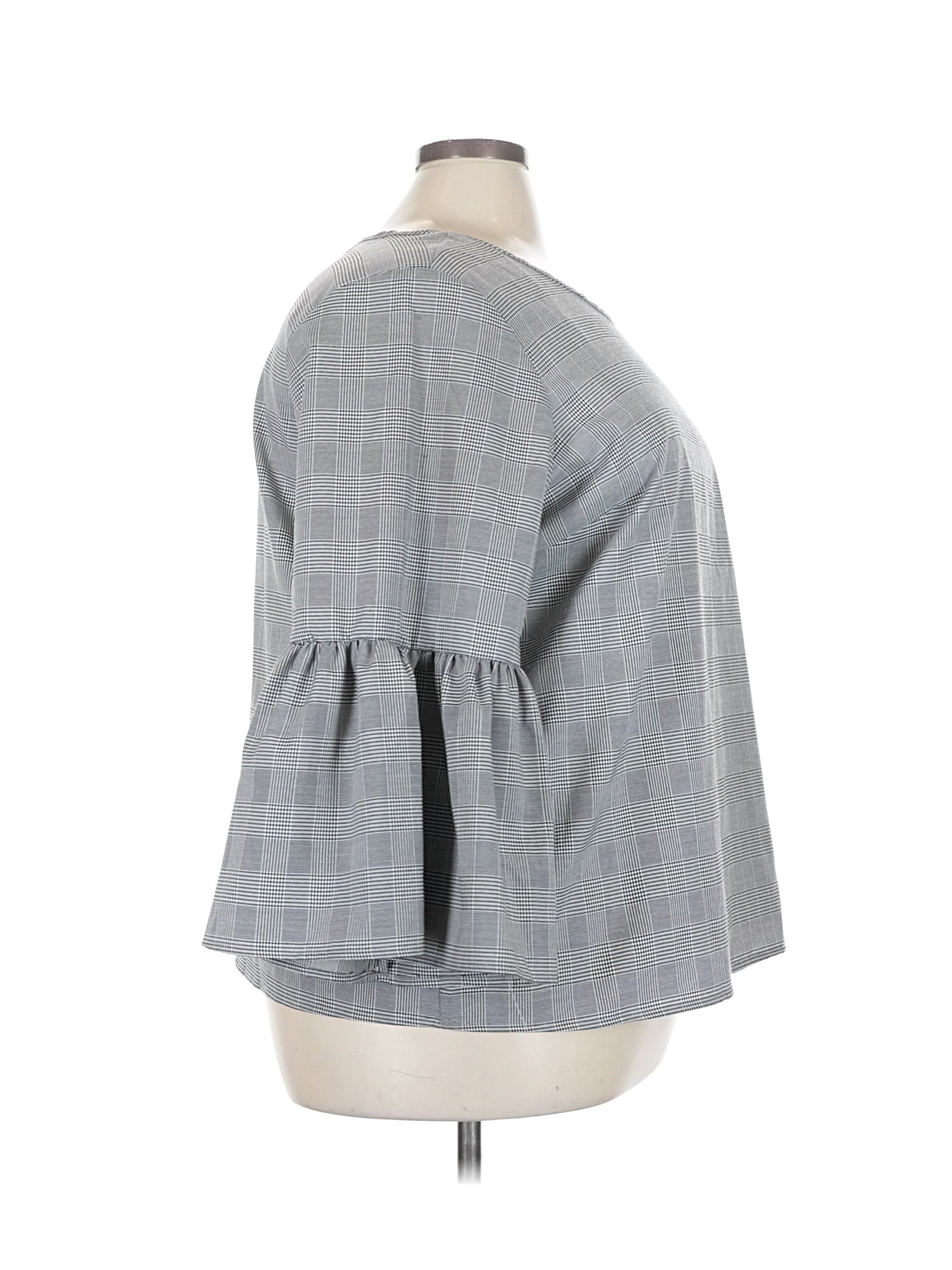 3 size - 22 W