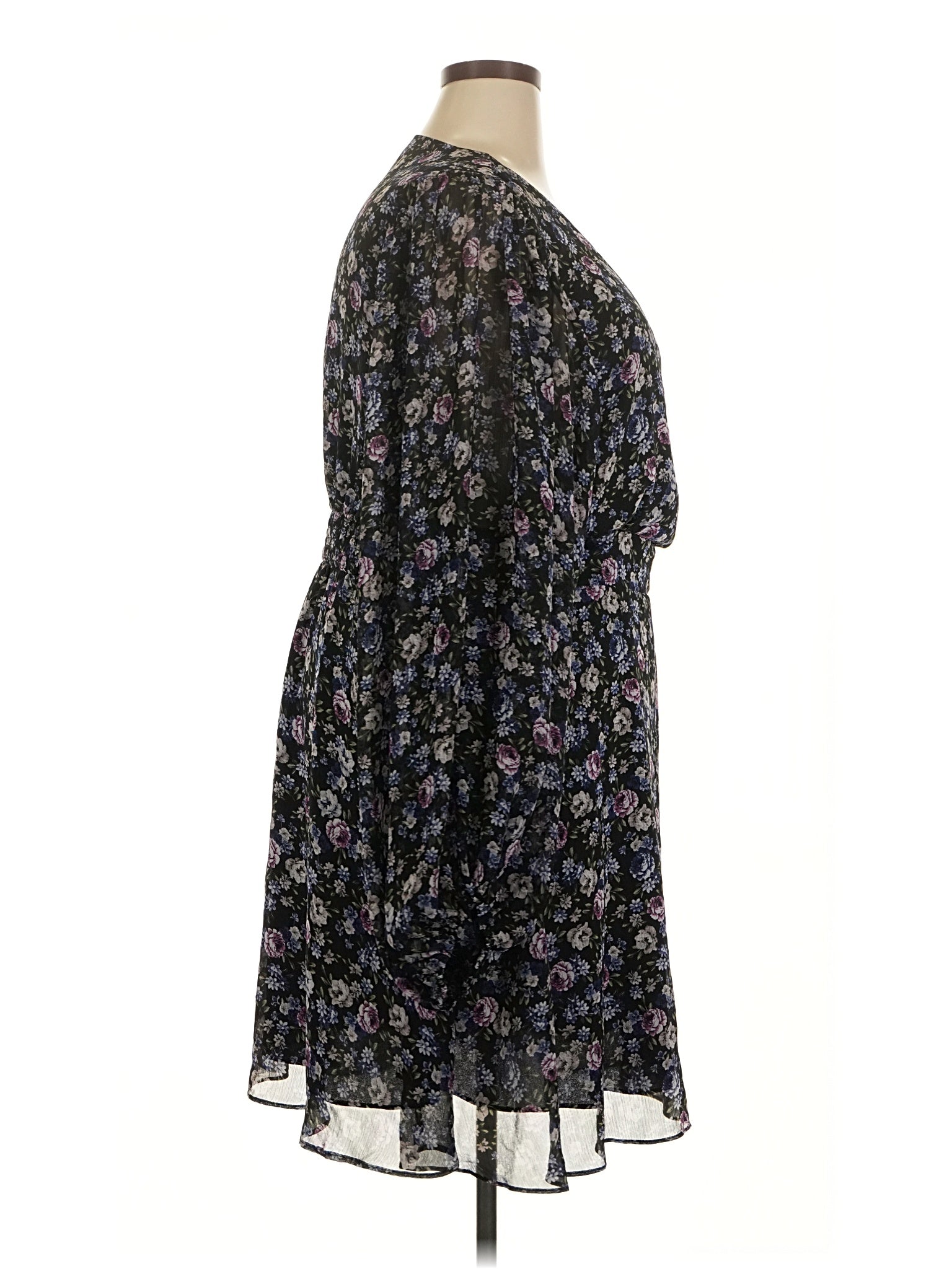 3 size - 22 W