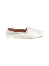 1 shoe size - 8