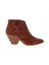 1 shoe size - 10