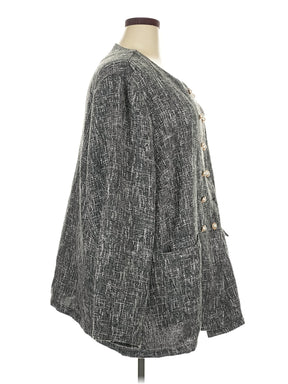 3 size - 28 W
