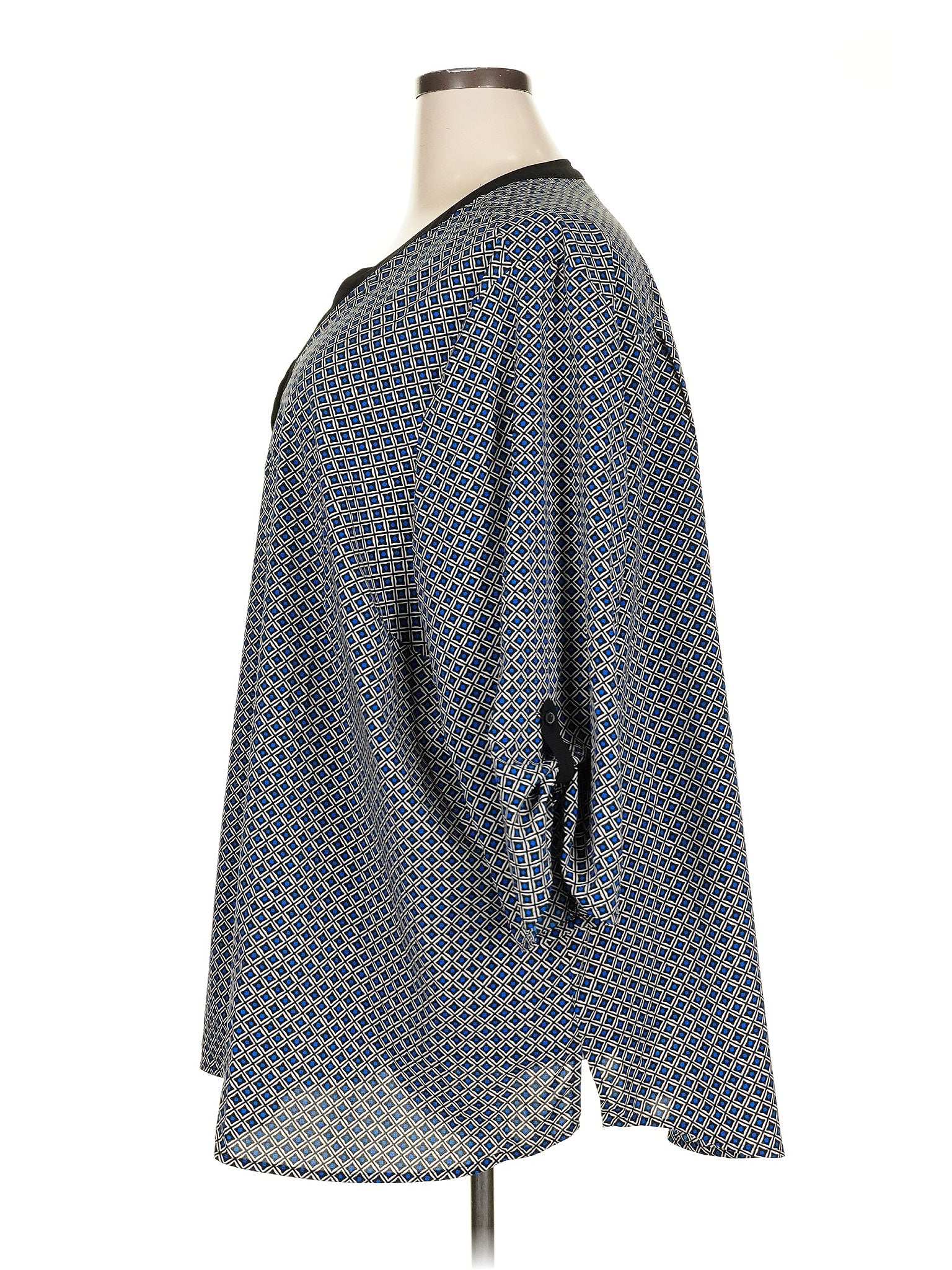 4 size - XXL (Estimated)