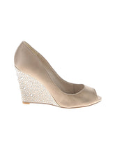 1 shoe size - 38 (EU)