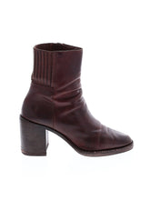 1 shoe size - 7 1/2