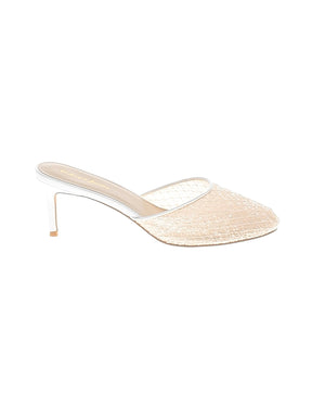 1 shoe size - 39 (EU)