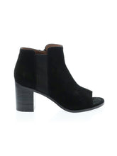 1 shoe size - 9 1/2