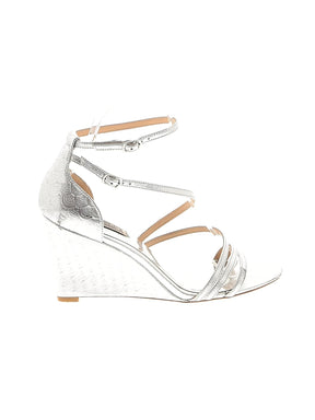 1 shoe size - 7 1/2