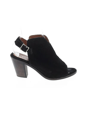 1 shoe size - 8 1/2
