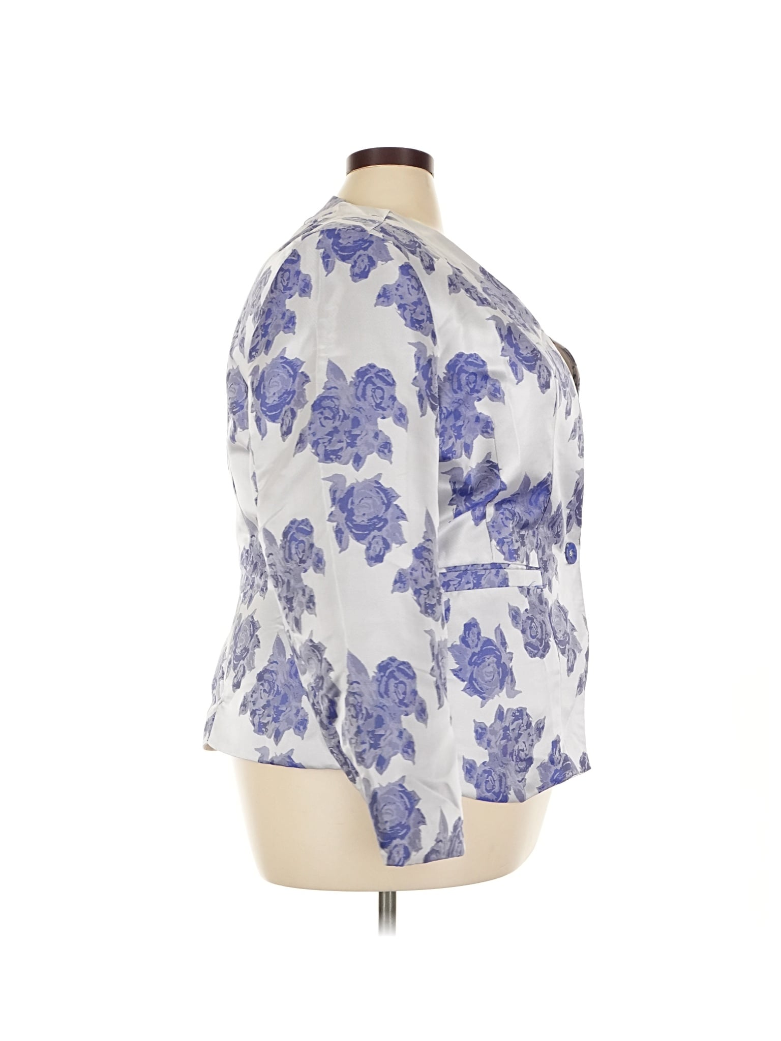 3 size - 22 W W