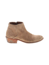 1 shoe size - 9 1/2