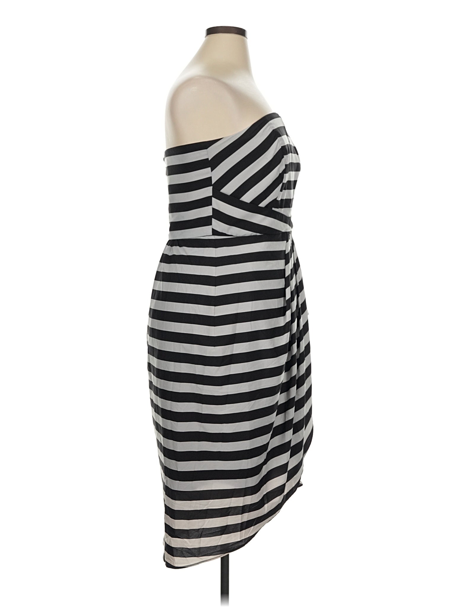 3 size - 14 W (XS) W