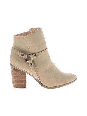 1 shoe size - 8 1/2