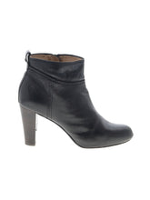 1 shoe size - 10