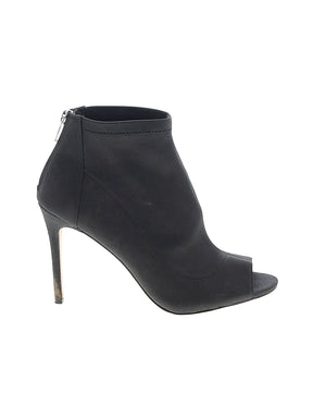 1 shoe size - 8