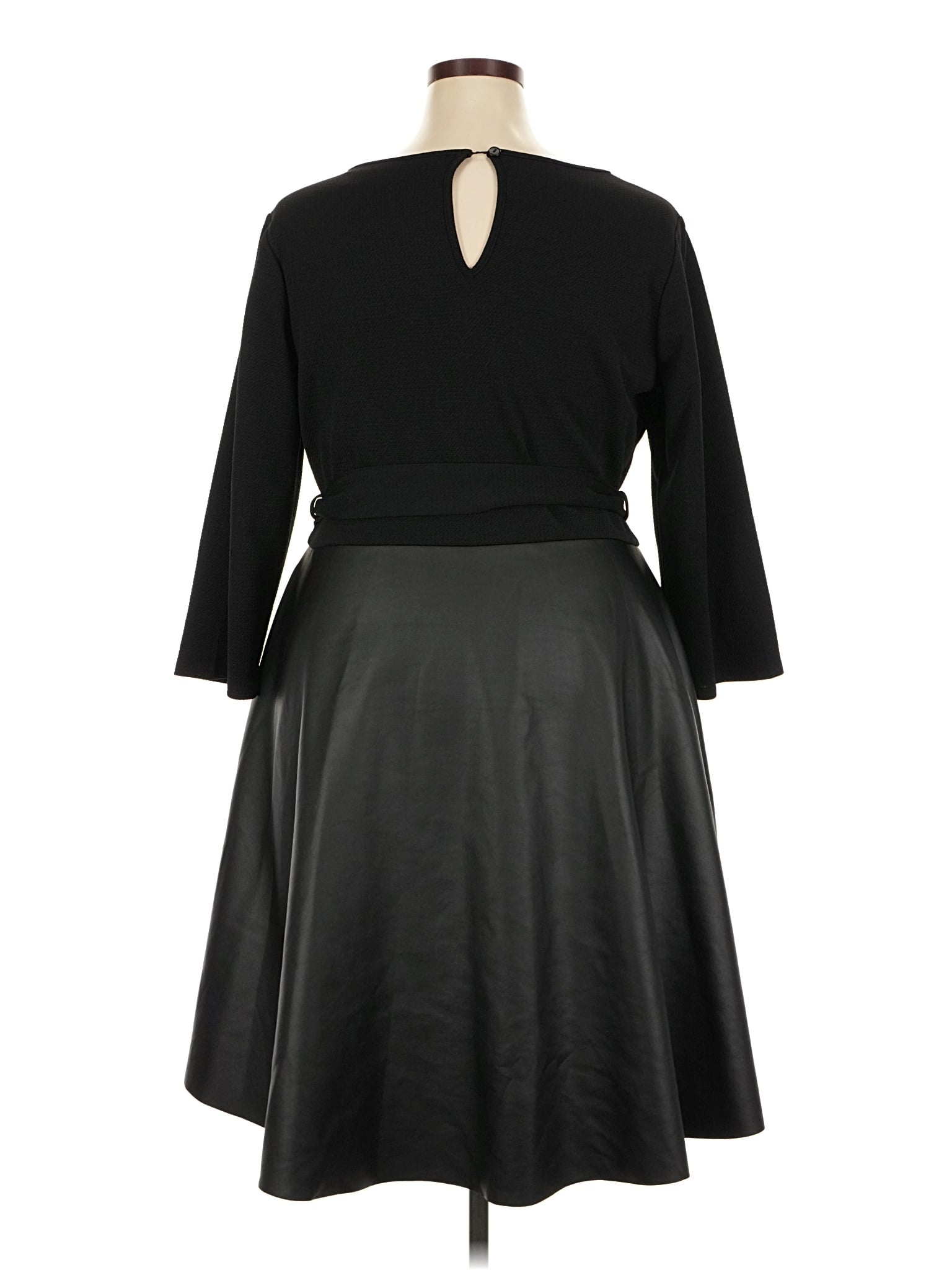 2 size - 18 W W