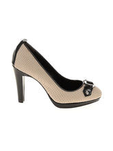 1 shoe size - 39 (EU)