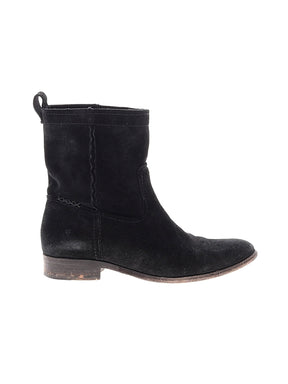 1 shoe size - 7 1/2