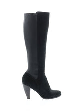 1 shoe size - 8