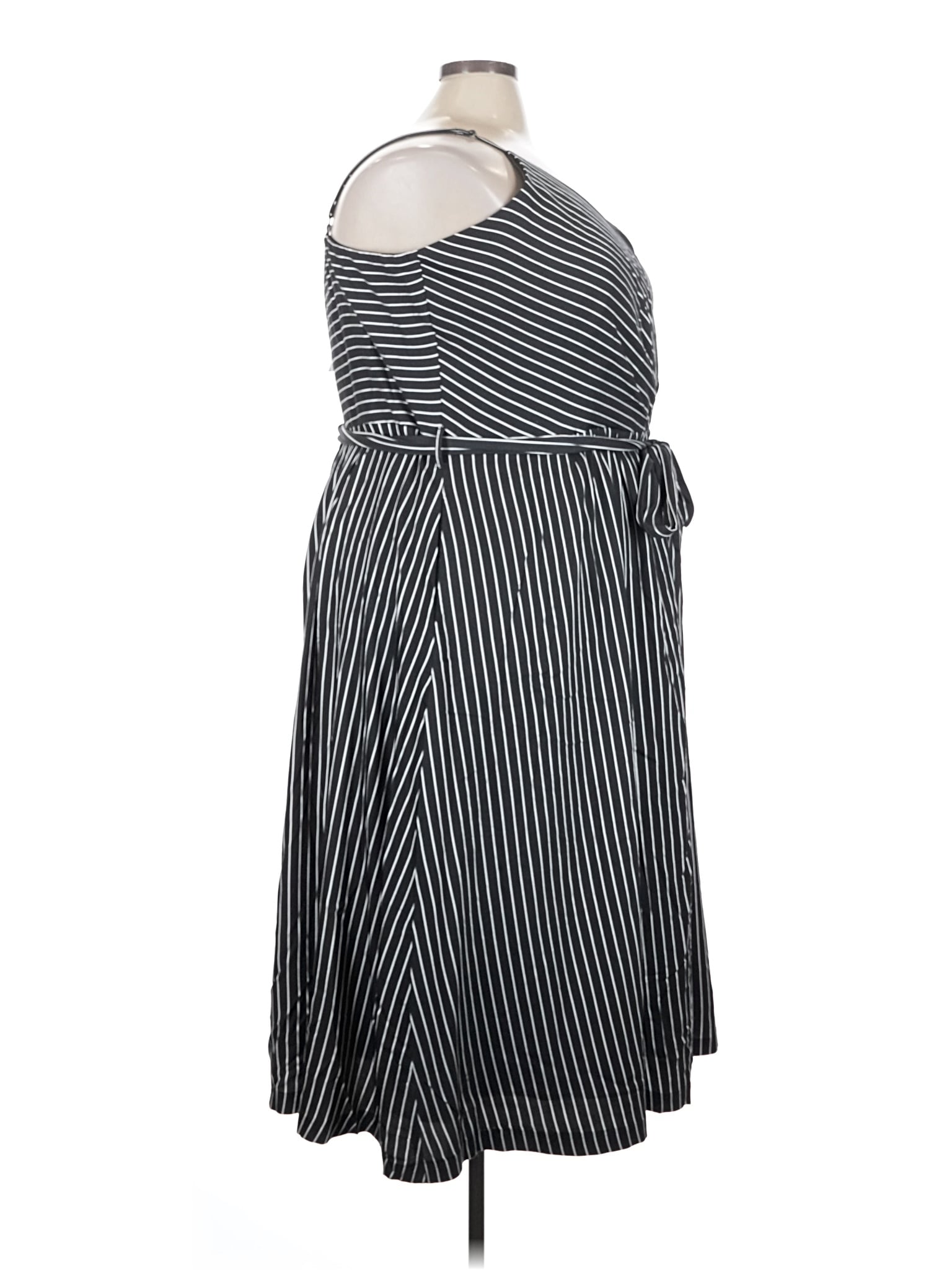 3 size - 24 W (XXL) W