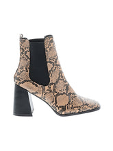 1 shoe size - 7
